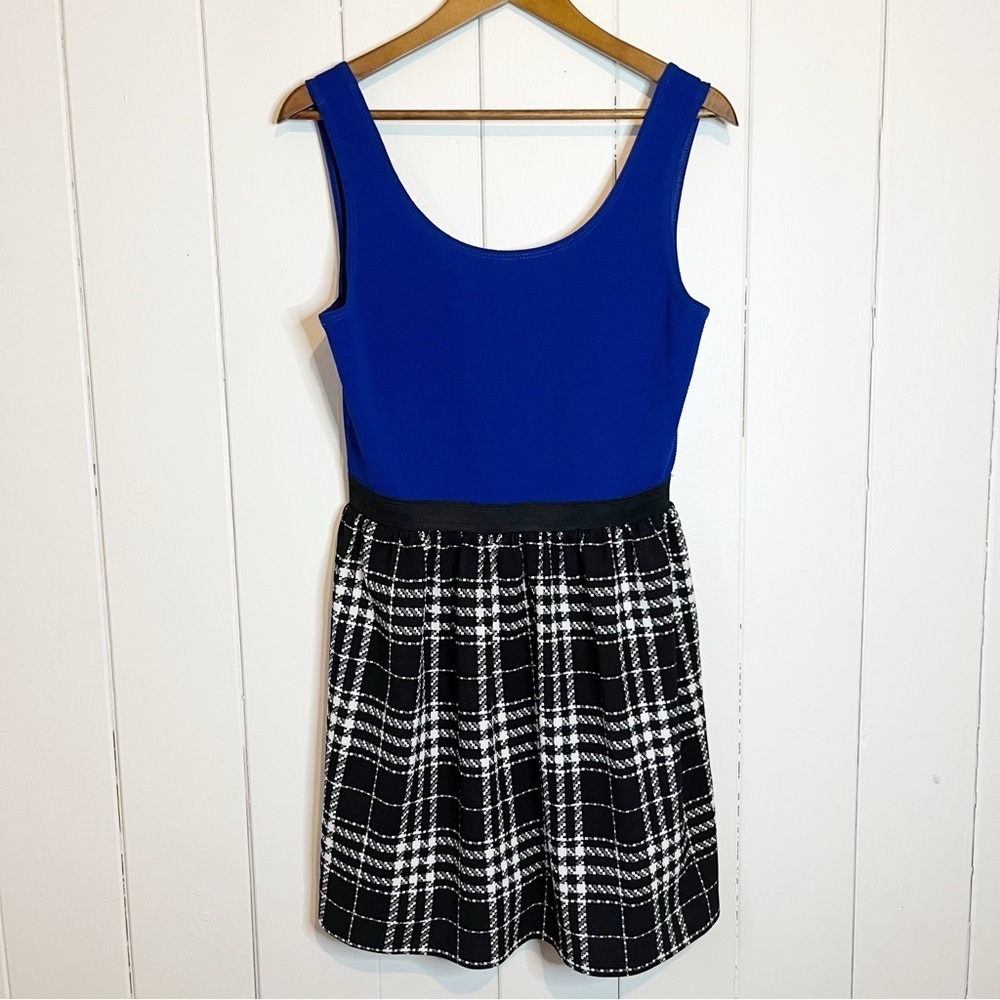 Jolie Blue and Black Houdstooth Dress. Size Medium.
